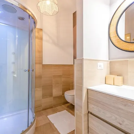 Gate - Luxury باري